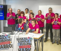 Euskal Eskola Publikoaz Harro topaguneak agerraldia egin zuen Eibarren.