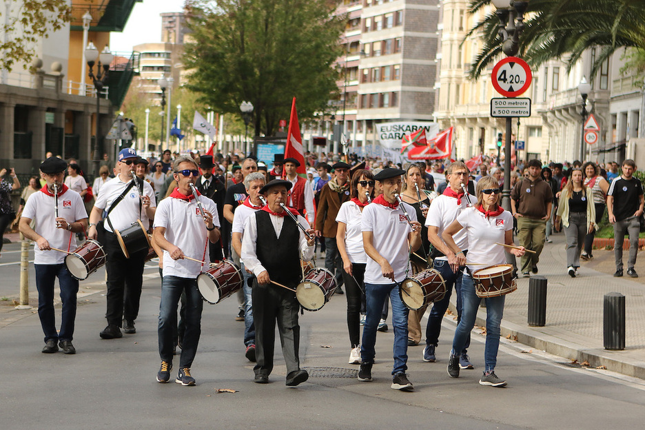 Deustuarren kalejira Done Petri plazatik atera da.