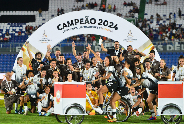 El Corinthians celebra su quinto título de Libertadores.