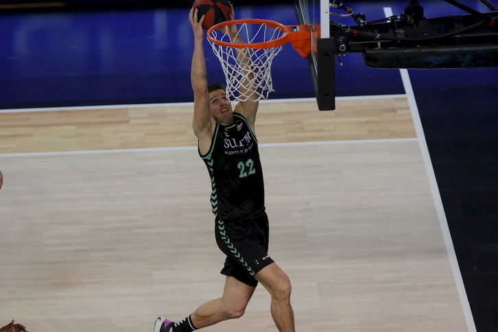 Xavi Rabaseda cumplirá su partido número cien con la camiseta de Bilbao Basket.