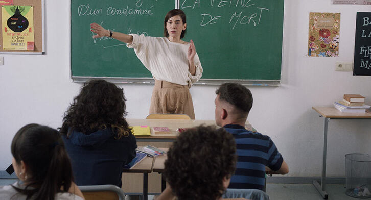 Amal, profesora protagonista de la cinta.