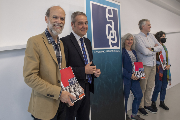 Presentación del estudio, en Tabakalera de Donostia.