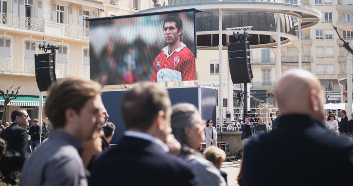 Homenaje a Federico Martín Aramburu en Biarritz tras su muerte violenta.