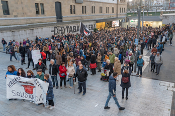 Manifestación celebrada este domingo en Donostia en apoyo al colectivo KAS.