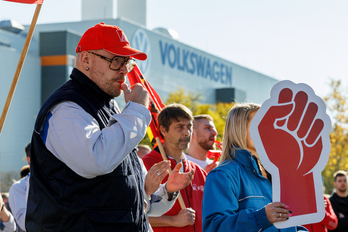 Trabajadores de la planta de Zwickau se han movilizado tras recibir las malas noticias.