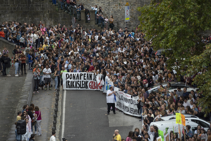 Una de las movilizaciones en el marco de la huelga de docentes navarros en 26 de septiembre.