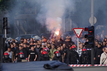 Los ultras del Anderlecht, por la calles de Donostia.