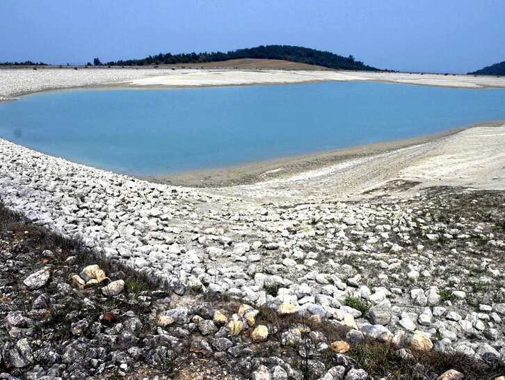 El agua es un recurso limitado cuya mala gestión pone en riesgo el futuro de la propia humanidad, más en el contexto de la crisis climática.