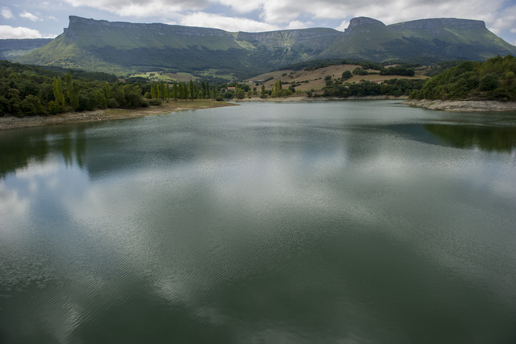 Imagen de archivo del embalse alavés de Maroño.