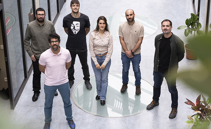 Unai Jiménez, Miguel Beruete (en primer término), Carlos Lezáun, Alicia Torres, José Manuel Pérez e Iñigo Liberal, protagonistas de la investigación.