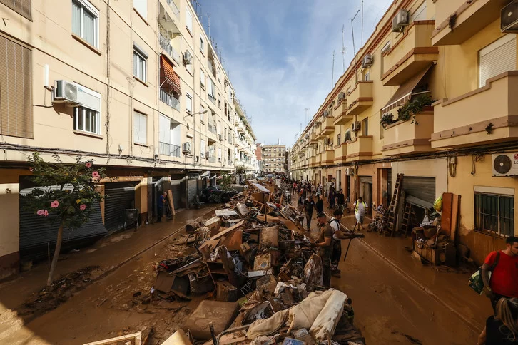 DANA octubre 2024. Caos y saqueos tras la DANA en Valencia: detenidas al menos 39 personas por robos en zonas comerciales. - Página 2 Paiporta.jpg