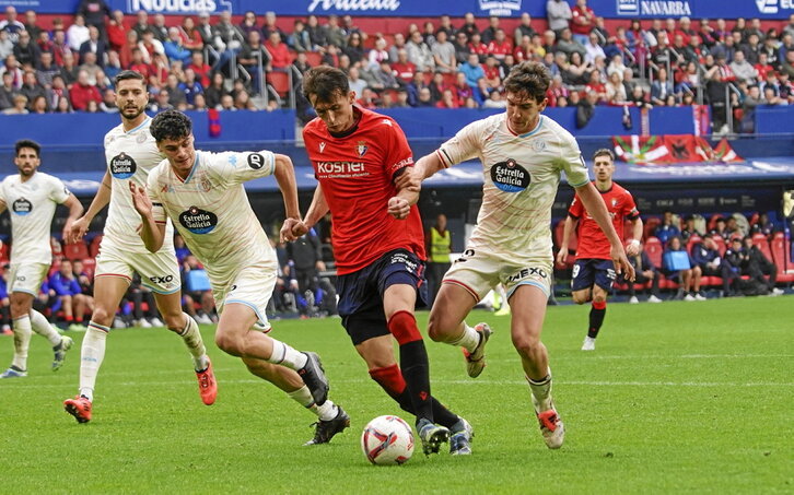 Budimir dispuso de varias ocasiones claras para anotar su segundo gol.