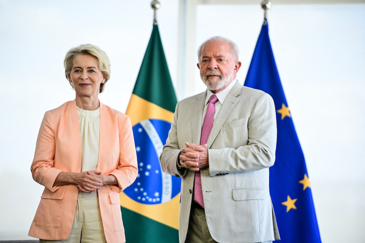 La presidenta de la Comisión Europea, Ursula von der Leyen, y el presidente de Brasil, Lula da Silva, en un encuentro el pasado año para tratar de allanar el camino para el pacto