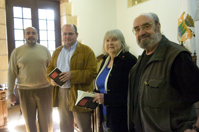 Eva Forest, junto a su pareja, el dramaturgo Alfonso Sastre, en la presentación de un libro en el Ayuntamiento de Hondarribia.