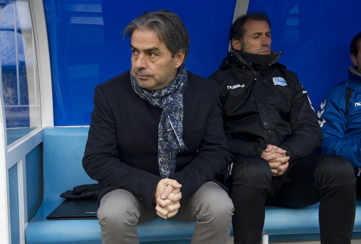 Natxo González, durante su etapa en el banquillo del Alavés.