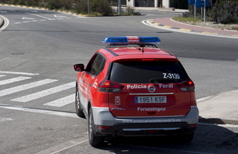 La Policía Foral investiga las causas del accidente de Ledea que finalmente se ha cobrado la vida de un motorista de 52 años.