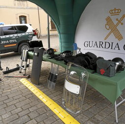 Exposición de la Guardia Civil en Iruñea.