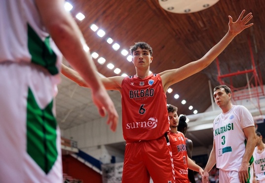 Hasta el joven Carlos Taboada ha participado de la paliza de Bilbao Basket.