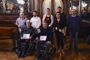 Juan Carlos Unzué y otros miembros de la asociación ANELA, en el acto de esta tarde.