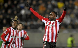 Iñaki Williams celebra el gol del empate, un minuto antes de que el Athletic remontara el partido.