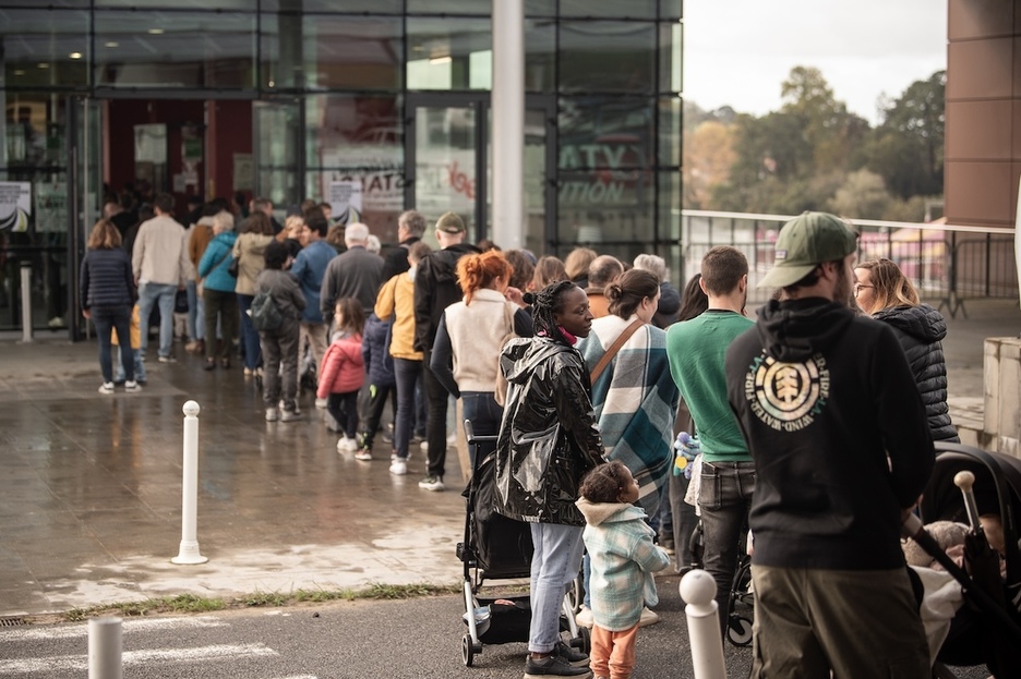 Dès l’ouverture des portes, les gens se sont rués dans l’enceinte de la Halle d’Iraty.