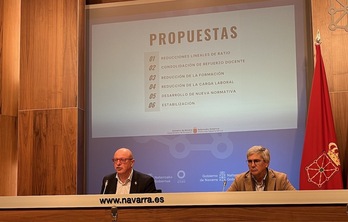 El consejero Gimeno y el director general de Educación del Gobierno de Nafarroa, Gil Sevillano, en la presentación de la última propuesta del departamento.