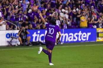 Marta celebra su gol a Chicago Red Stars, que acerca a Orlando Pride al título.