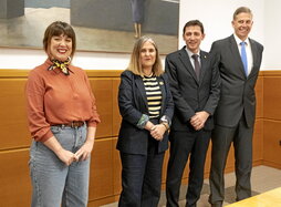 Etxebarrieta y Kortajarena con D’Anjou y Corchón. En la reunión hubo también presencia de PNV y PSE y de otra alto cargo.