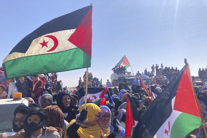 Celebración en Tinduf del 50 aniversario del comienzo del Frente Polisario.