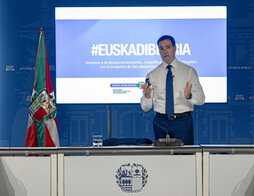 El lehendakari Imanol Pradales, en la presentación de la reunión.