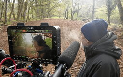 Un momento de la grabación del cortometraje de Iñaki Alforja e Iban Toledo, que tiene a Eneko Etxeberria -en la imagen- como gran protagonista.