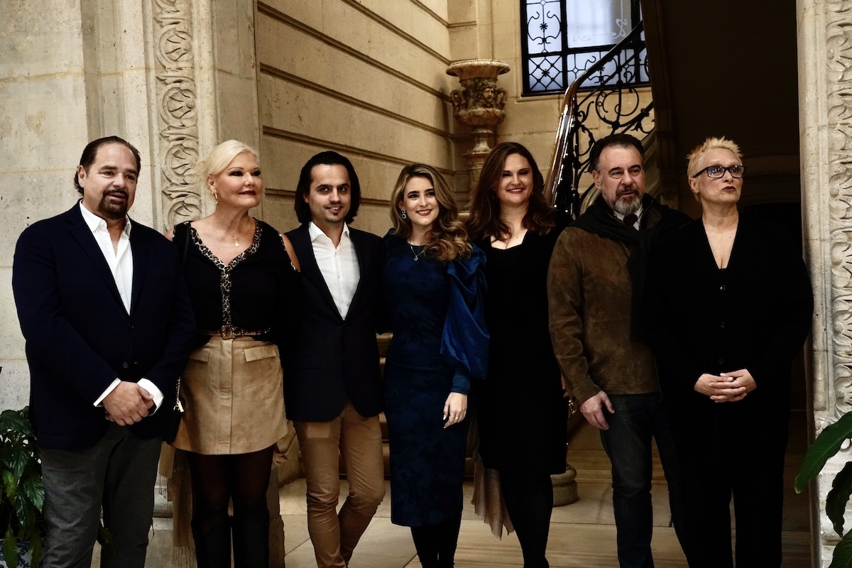 Elenco participante en la obra.