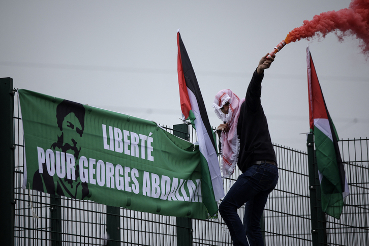 Movilización por la libertad de George Ibrahim Abdallah, el pasado 26 de octubre, en la prisión de Lannemezan.