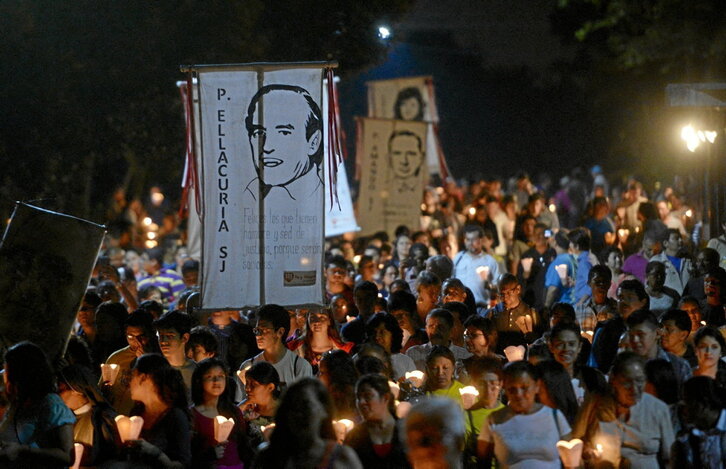 Acto celebrado en 2015 en El Salvador en recuerdo a Ellacuría y los sacerdotes tiroteados en 1989.