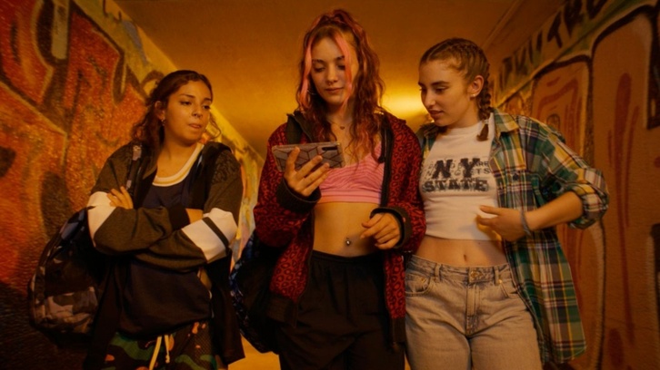 Tres de las protagonistas de 'Las chicas de la estación'.