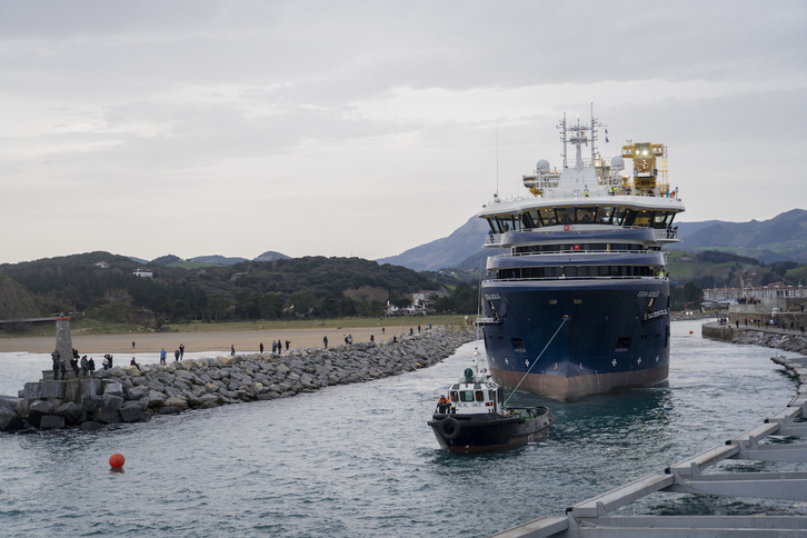 Botadura en febrero pasado del barco Edda Goelo, construido en los astilleros de Balenciaga.