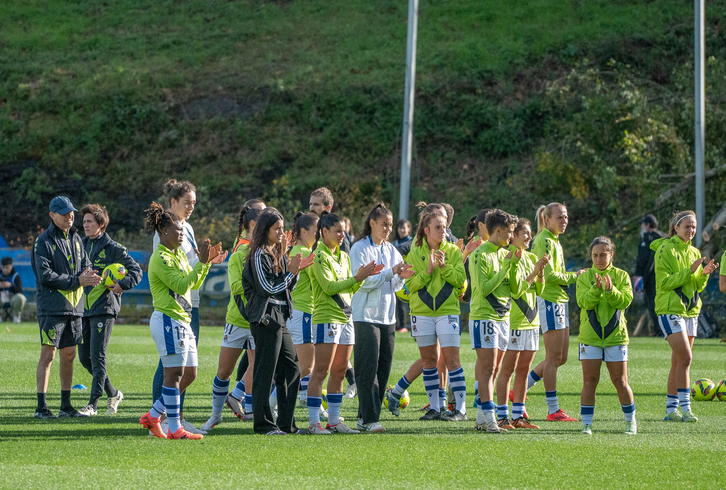 Las jugadoras de la Real, este domingo en Zubieta.