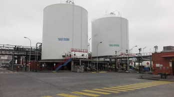 Tanques de oxígeno y nitrógeno en la planta de Gases Oxinorte en Barakaldo.