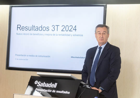 El consejero delegado de Banco Sabadell, César González-Bueno, durante la presentación de los resultados del tercer trimestre de este año.