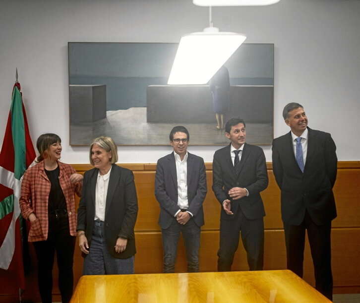 Última reunión pública entre Lakua y EH Bildu.