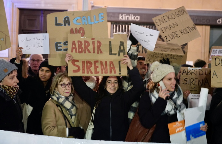 Movilización para reclamar la apertura de La Sirena al margen de que las temperaturas sean extremas, el pasado mes de enero.