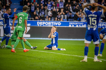 Carlos Vicente se lamenta de una ocasión perdida ante el Leganés.