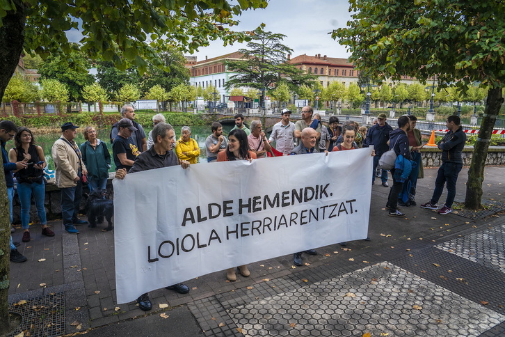 El militar pertenece al cuartel de Loiola; en la imagen, una movilización de protesta ante la instalación.