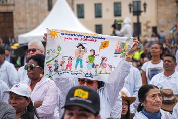 Celebración del Día de la Dignidad de las Víctimas de genocidio, en octubre, en Bogotá.