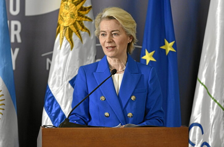 Ursula von der Leyen, presidenta de la Comisión Europea, durante la cumbre de Mercosur en Montevideo.