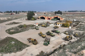 Base militar del Ejército sirio abandonada en Hama