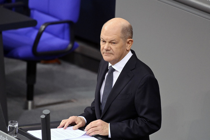 El canciller alemán, Olaf Scholz, en la sesión de este lunes en el Bundestag.