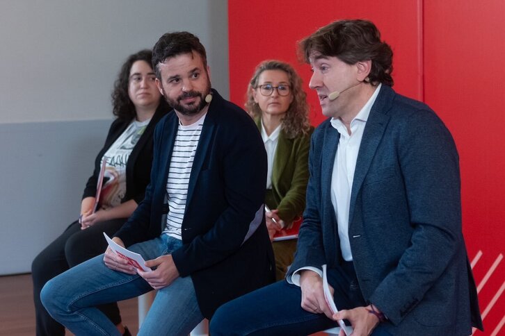 Pau Blasi y Eneko Andueza, en la presentación de la ponencia.