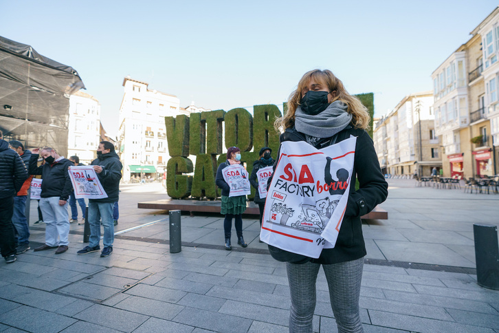 Concentración en Gasteiz en 2021 contra el inicio del ERTE en SDA, que ha desembocado ahora en el cierre.