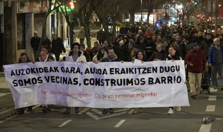 Manifestación en Gasteiz, en el Día Internacional de las Personas Migradas.